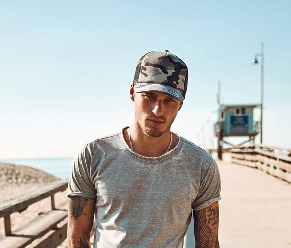 FLEXFIT FX6606C - Tyylikäs Verkko Camo Lippis Ulkoiluun