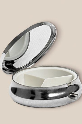 Goya 33568 - Round Metallic Pillbox with Three Compartments