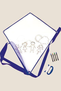 Goya 37024 - Polyester 190T Kite with 4 Crayons BLOW