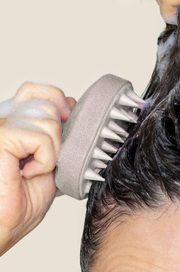 Goya 53010 - Wheat Fiber & PP Shampoo Emulsifier with Silicone Spikes CLOVE