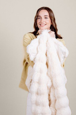 Goya 53504 - High-Quality Polyester 130x160 Dual-Faced Blanket KATT