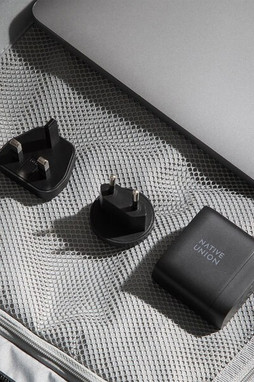 Native Union NU005 - Eco-Friendly Dual-Port GaN Travel Charger 67W