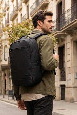 Case Logic 120723 - Invigo 14" gerecyclede laptoprugzak 14.5L