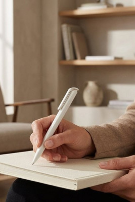 Marksman 107926 - Lucia recycled plastic ballpoint pen (blue ink)