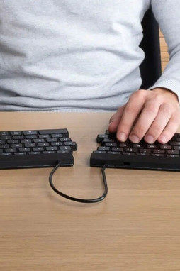 R-Go S55271187 - Tastatur mit Maus RGOSBESWLBL Schwarz Spanisch QWERTY