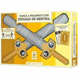 Asmodee S2442008 - Jeu de société Vamos a pegarnos con espadas de mentira
