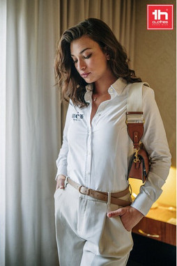 TH Clothes 30197 - Womens long-sleeved oxford shirt with pearl coloured buttons. White