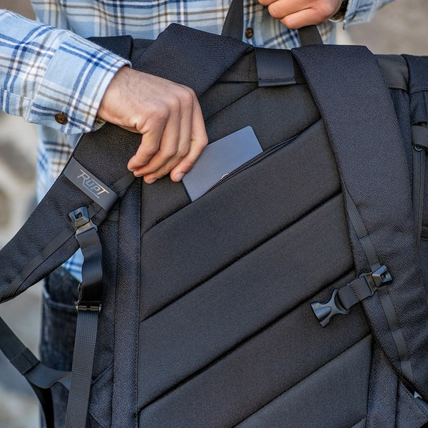 Rupt ABK002 - Zaino Coloma 28L in rPET. Chiusura roll-top. Per laptop 17"
