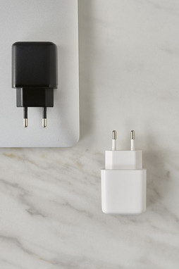 Aodaci ACB002 - Franklin vægoplader rABS 20W. Hurtig opladning med USB-C og USB-A