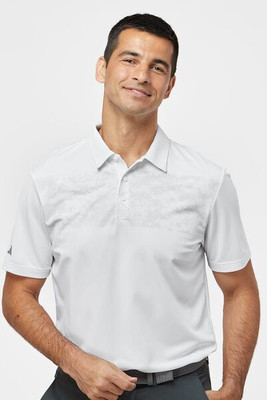Adidas A585 - Polo con estampado de camuflaje en el pecho