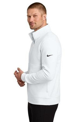 Nike NKDX6718 - Club Fleece Manga Swoosh 1/2-Zip NKDX6718