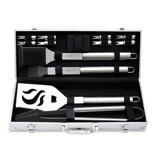 Cuisinart Outdoors 101074 - 14 Piece Deluxe Grill Tool Set